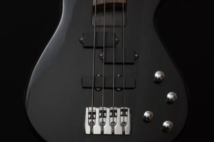 guitar-811343_1920